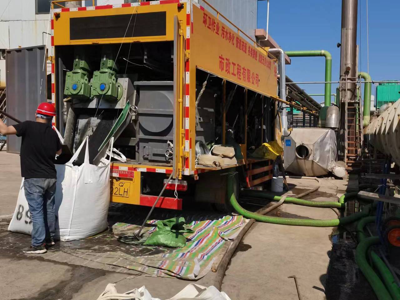 塔城淤泥压干处理